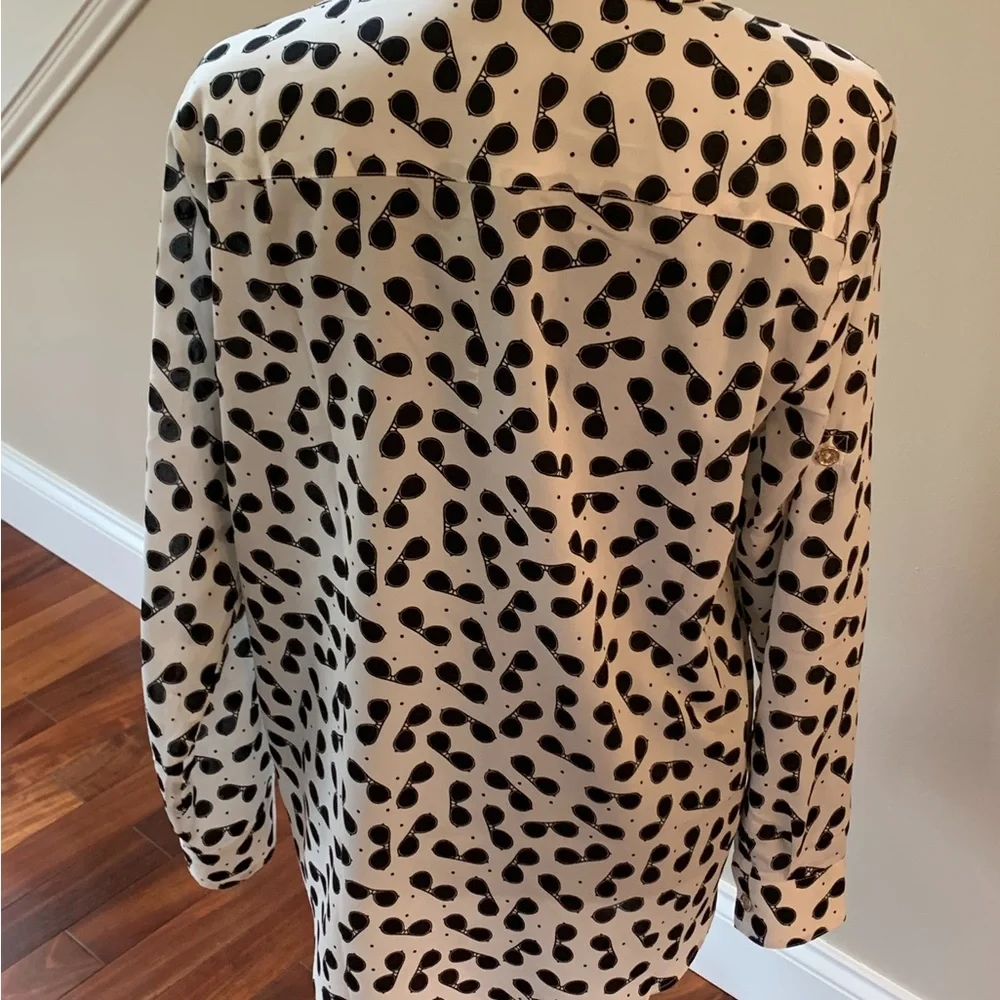 Karl Lagerfeld Paris Sunglasses Women’s Blouse/Shirt Size Large - Picture 2 of 4
